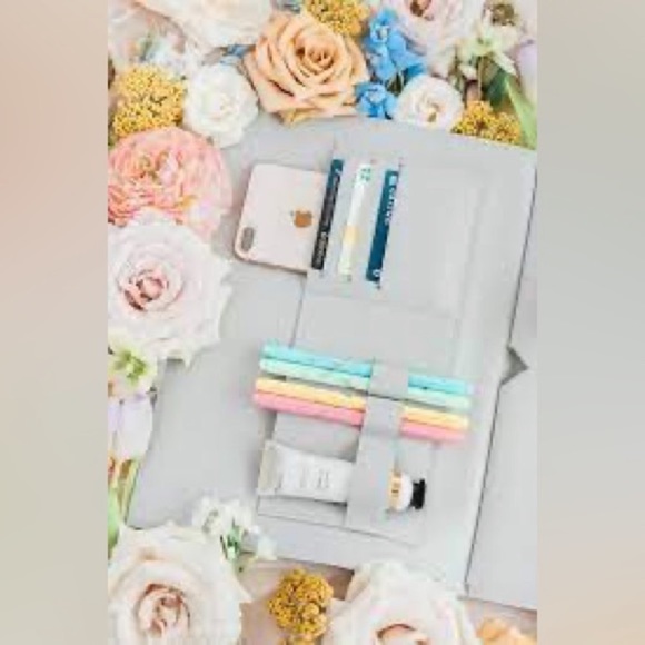 Portfolio Clutch NEW Glass Ladder & Co Megan Vegan Leather Light Gray - Picture 3 of 13